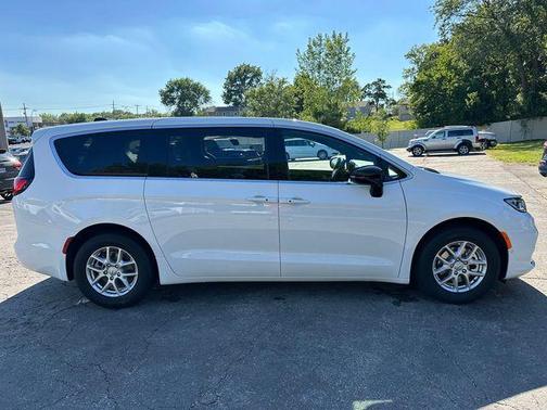 2026 Chrysler Pacifica L