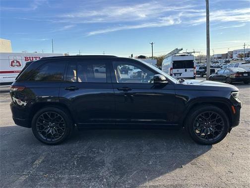 2024 Jeep Grand Cherokee Summit