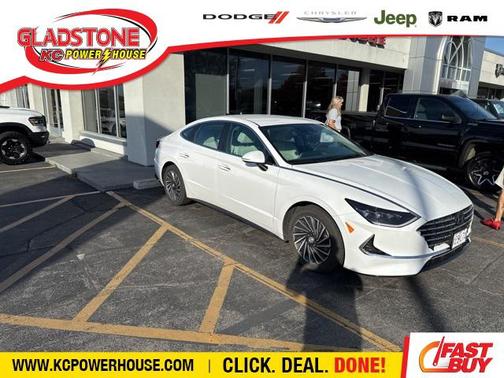 2023 Hyundai SONATA Hybrid SE
