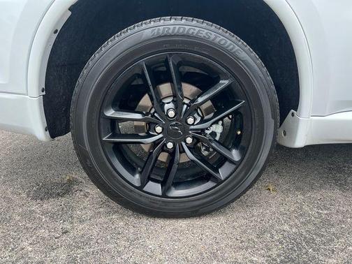 White Knuckle Clearcoat 2024 Dodge Durango GT AWD