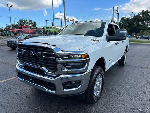 2025 RAM 2500 Lone Star Crew Cab 4x4 6'4' Box