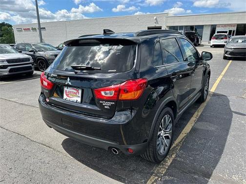 2017 Mitsubishi Outlander Sport 2.4 SEL