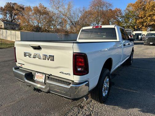 2025 RAM 2500 Big Horn Crew Cab 4x4 8' Box