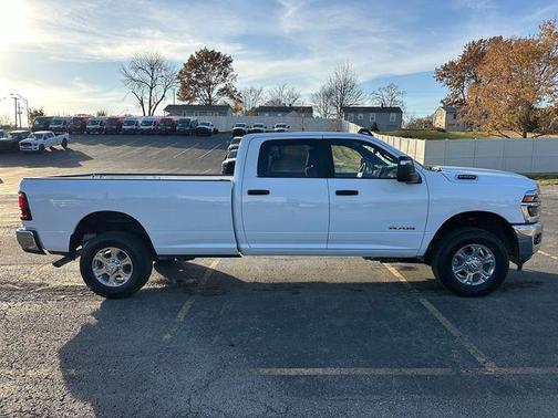 2025 RAM 2500 Big Horn Crew Cab 4x4 8' Box