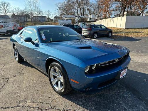 2022 Dodge Challenger SXT
