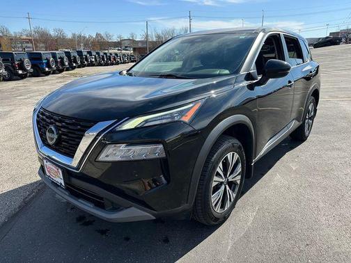Super Black 2022 Nissan Rogue SV