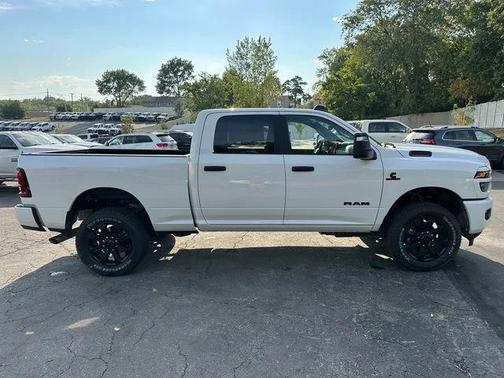 White 2026 RAM 2500 Big Horn Crew Cab 4x4 6'4' Box