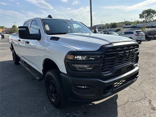 2025 RAM 2500 Tradesman Crew Cab 4x4 8' Box