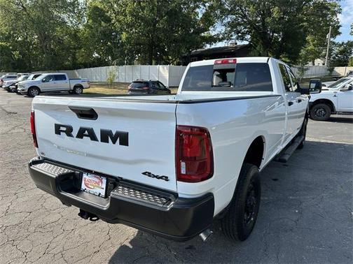 2025 RAM 2500 Tradesman Crew Cab 4x4 8' Box