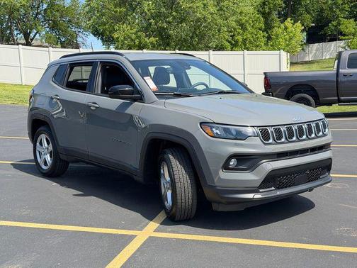 Sting-Gray Clearcoat 2023 Jeep Compass Latitude