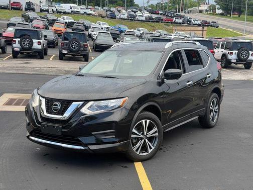 Magnetic Black Pearl 2019 Nissan Rogue SV
