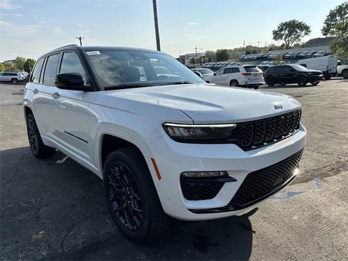 2025 Jeep Grand Cherokee Summit