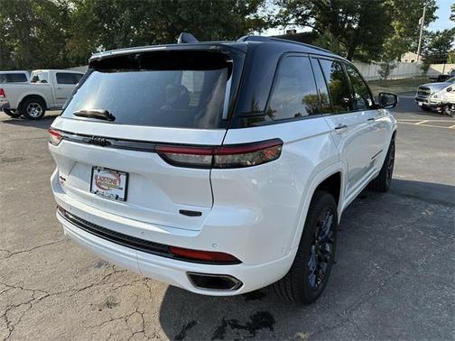 2025 Jeep Grand Cherokee Summit