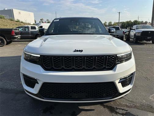 2025 Jeep Grand Cherokee Summit