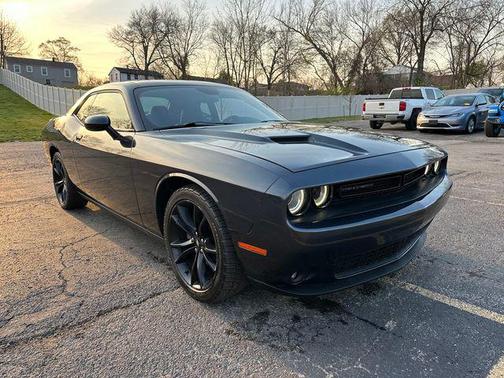 2018 Dodge Challenger SXT