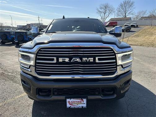 2024 RAM 2500 Laramie Crew Cab 4x4 6'4' Box