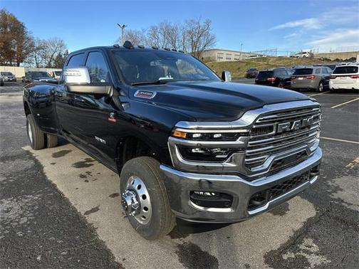 2026 RAM 3500 Laramie Crew Cab 4x4 8' Box