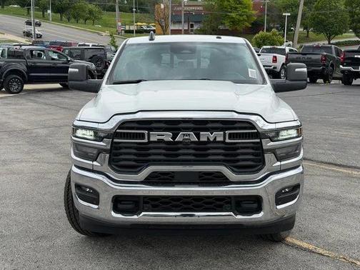 White 2026 RAM 2500 Tradesman Crew Cab 4x2 6'4' Box