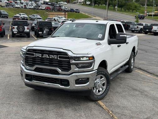 White 2026 RAM 2500 Tradesman Crew Cab 4x2 6'4' Box