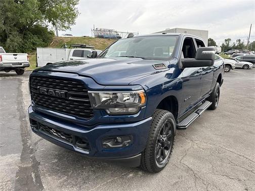 2024 RAM 2500 Big Horn Crew Cab 4x4 6'4' Box