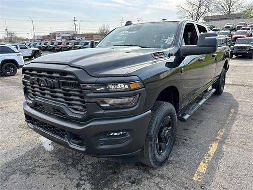 2025 RAM 3500 Tradesman Crew Cab 4x4 8' Box