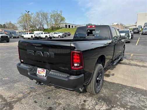 2025 RAM 3500 Tradesman Crew Cab 4x4 8' Box