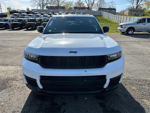 2025 Jeep Grand Cherokee L Altitude