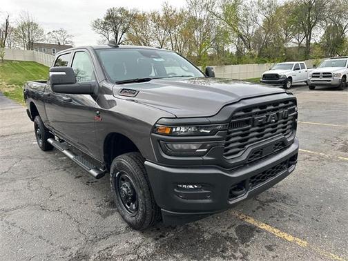 2025 RAM 2500 Tradesman Crew Cab 4x4 6'4' Box