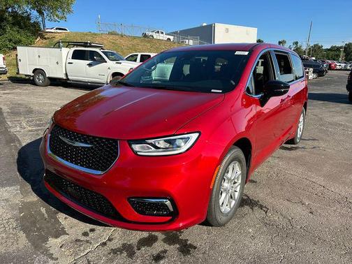 2026 Chrysler Pacifica L