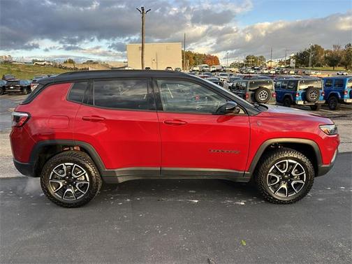 2024 Jeep Compass Trailhawk