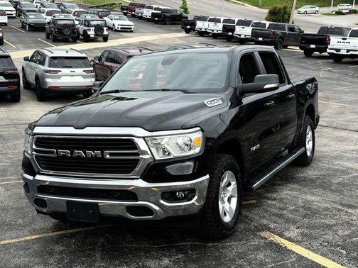 Diamond Black Crystal Pearlcoat 2021 RAM 1500 Big Horn/Lone Star