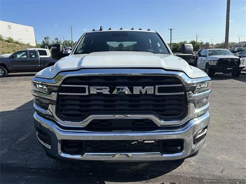 2025 RAM 2500 Big Horn Crew Cab 4x4 8' Box