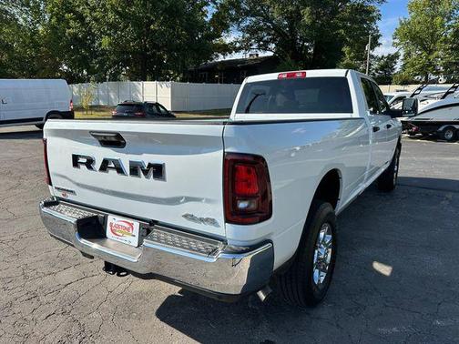 2025 RAM 2500 Big Horn Crew Cab 4x4 8' Box