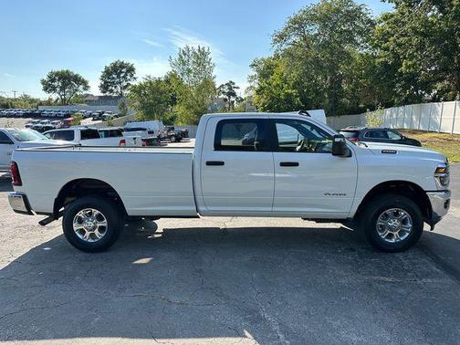 2025 RAM 2500 Big Horn Crew Cab 4x4 8' Box