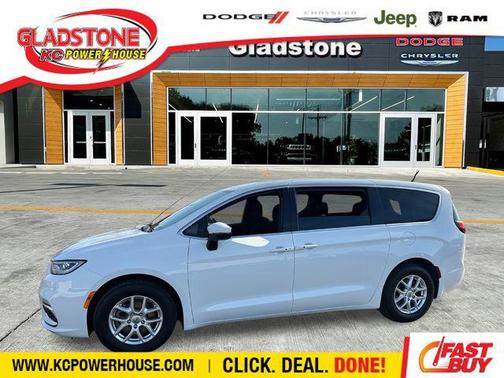 2023 Chrysler Pacifica Touring