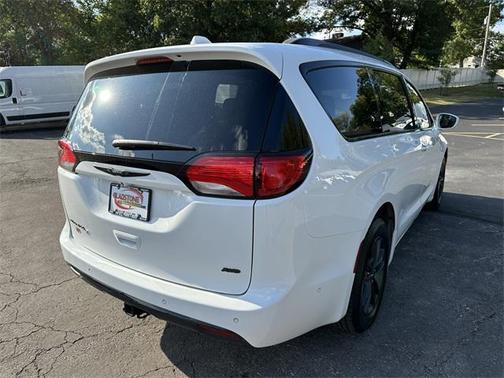 2020 Chrysler Pacifica L