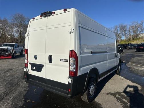 2025 RAM ProMaster 2500 Tradesman