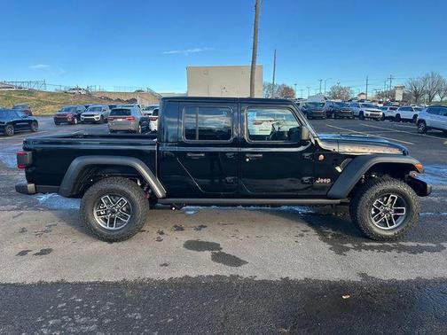 2026 Jeep Gladiator Mojave 4x4