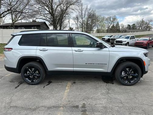 2025 Jeep Grand Cherokee L Altitude