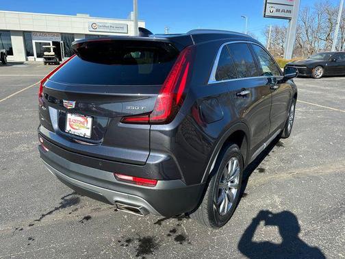 2023 Cadillac XT4 Premium Luxury