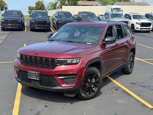 Velvet Red Pearlcoat 2024 Jeep Grand Cherokee Altitude
