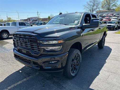 2025 RAM 3500 Big Horn Crew Cab 4x4 6'4' Box