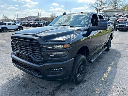 2025 RAM 2500 Tradesman Crew Cab 4x4 6'4' Box