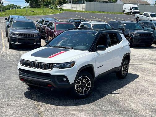 Bright White Clearcoat 2026 Jeep Compass Trailhawk