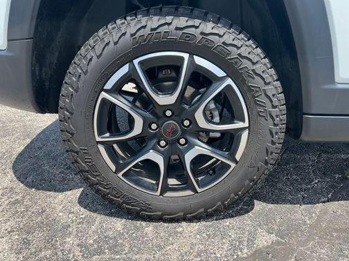 Bright White Clearcoat 2026 Jeep Compass Trailhawk