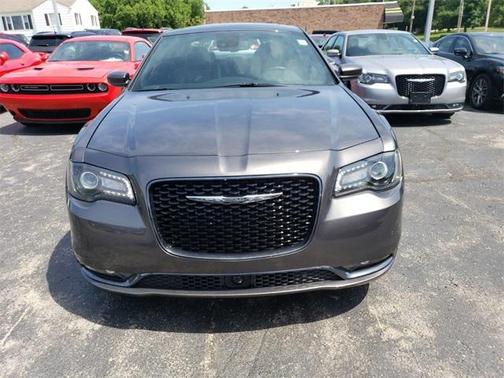 2018 Chrysler 300 S