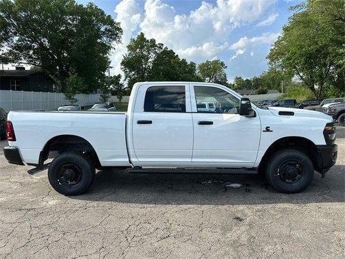 2025 RAM 2500 Tradesman Crew Cab 4x4 6'4' Box