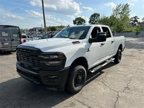 2025 RAM 2500 Tradesman Crew Cab 4x4 6'4' Box