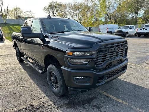2025 RAM 2500 Tradesman Crew Cab 4x4 6'4' Box