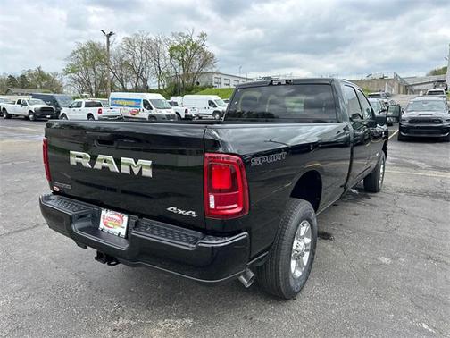 2025 RAM 3500 Big Horn Crew Cab 4x4 8' Box